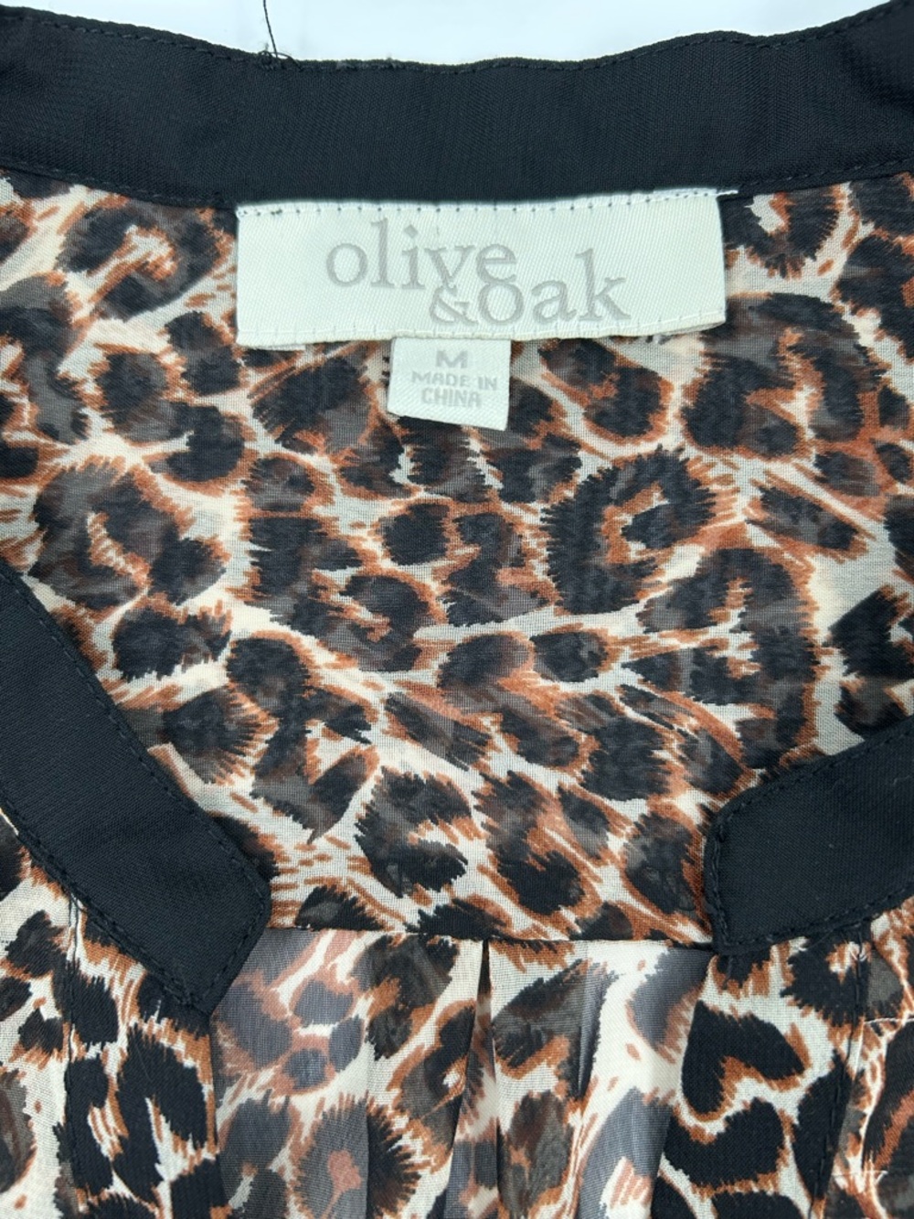 Leopard Print Sheer Olive & Oak Button-Up Top in Brown and Black M - Picture 2 of 9
